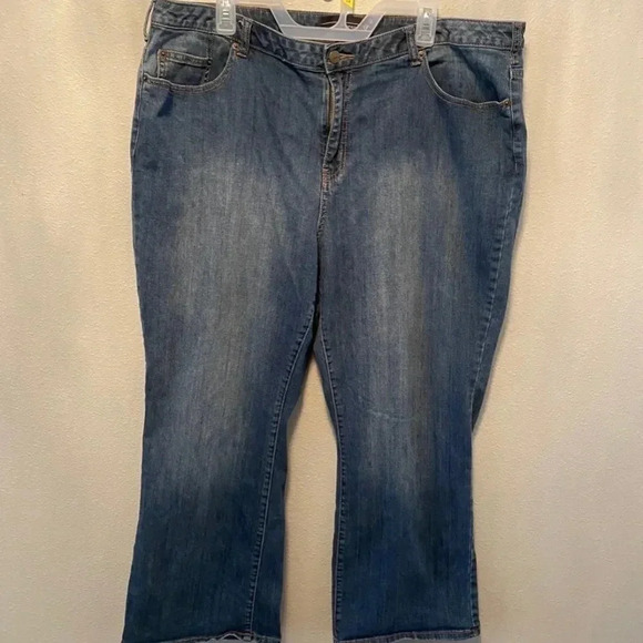 Venezia Women’s plus size jeans size 22 short. 
Inseam: 29”” - Picture 2 of 6